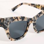 Free People sunglasses Photo 1