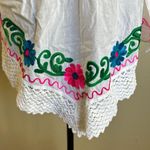 White long sleeve embroidered vneck w/ lace top Size M Photo 2