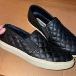 Steve Madden Black Slip-ons Photo 0