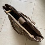 Michael Kors Kellen Taupe Gray Shoulder Bag Gold Hardware EUC. Photo 4