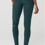 Alo Yoga - High Waist Alosoft Lounge Leggings in Dark Teal Green Photo 5