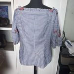 Women's Grand & Greene Floral Embroidered Shirt Size Medium Blue & White Photo 4