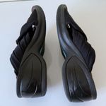 Bzees  Knockout Black cross strap wedge sandals size 7 Photo 4