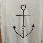 Chin Up Apparel  vneck short sleeve tee shirt size large . Photo 2