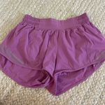 Lululemon Hotty Hot Short 2.5” Photo 0