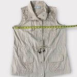 Women’s Keren Hart Linen Blend Eyelet Embellished Khaki Blouse Size Medium #164 Tan Photo 2