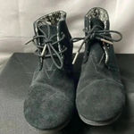 Toms  WO SIZE 8.5 BLACK WEDGE SHOES LACE UP PRINTED PATTERN INSIDE CLEAN Photo 3