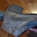Massini Gray short boots size 7.5 women's with two zippers on each side easy way on . Ma Photo 3