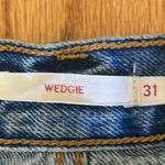 Levi's LEVI WEDGIE Vintage Jean. Size 31. Medium Wash Photo 8