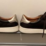 UGG  Tan Leather Interior Photo 1