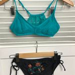 Roxy SM  & Raisins 2 pc swimsuit bikini Photo 1