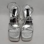 AQUA Chance Strappy Open Toe Platform Block Heels Metallic Silver Sandals Sz 8.5 Photo 6