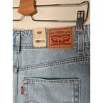 Levi's  Womens High Waisted Mom Shorts Relaxed Fit Size 30 100% cotton Photo 2