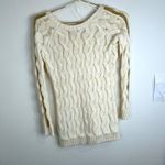 Guess Women’s XS Cream Knit Sweater Chain Shoulder Detail Stretchy Stylish Cozy Photo 4