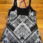 Lululemon Women’s 10 Hot to Street Tank Heat Wave Black White Criss Cross Top Photo 5