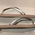 REEF  Women’s Beach Resortwear Vacation White Silver Glitter Thong Sandals Photo 2