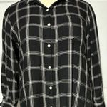 Old Navy XXL Women’s Flannel Look Shirt Photo 1