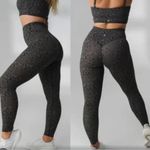 Balance Athletica  Storm Legging Size‎ M Black and White Swirl New Photo 1