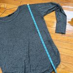 Athleta Women's Long Sleeve Gray Top with Thumb Holes Size L Photo 11