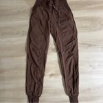 Lululemon  Dance Studio Mid-Rise Jogger Roasted‎ Brown Size 0 Photo 4