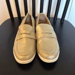 Tommy Bahama  gold bay perforated slip on loafers 7.5 Photo 2