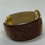 Avon women gold brown tone watch 33mm round case quartz cuff bangle running Photo 4