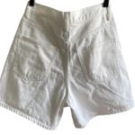 Uniqlo Relaxed Fit White Shorts Photo 2