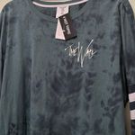 Hot Topic Pink Floyd The Wall Long Sleeve Top Photo 2