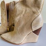Jessica Simpson EUC.  Champagne Gold shimmer  heeled boot. Photo 0