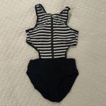 WAVE LIFE women XS One piece high waist panty swim front zipper built in bra Black Photo 1