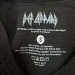 Def Leppard NWT  Grey Short Sleeve Baby Tee Photo 3