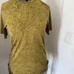 Lululemon  short sleeve shirt in a size small. Like new Photo 1