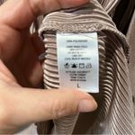 Ro & De ANTHROPOLOGIE Taupe PLEATED RIBBED BLOUSE BUTTON DOWN COLLARED TOP SZ L Photo 6