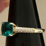 Cushion Cut 1.8ct Emerald Solitaire Ring Green Size 8.5 Photo 3