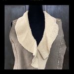 Karen Hart rugged army green faux suede vest with Sherpa Fleece - Size Medium Photo 3