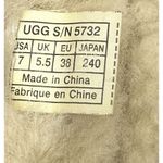 UGG  Ansley Moccasins Women’s Size 7 Chestnut Brown Slipper Sheepskin Lined EUC Photo 6