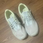 On Cloud Women’s Size 9 Tan/Yellow Running Trainers Sneakers Tan Photo 0