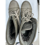 Guess Womans  Combat Boots 8.5 M Taupe Lace Up Studs/zipper Accent Lug Heel Photo 5