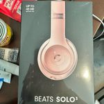 Beats  Solo 3 Wireless Rose Gold Headphones Photo 0