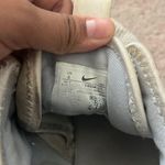 Nike Lebron Basketball Shoes Photo 1