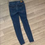 American Eagle  Outfitters Women's Ripped Dark Blue Skinny Jeans jegging sz 0 Photo 4