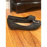 Baretraps  Milady Black Buckle Flat Heel Size 8.5M Photo 4
