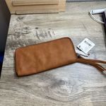 Free People Women’s Tan Brown Vegan Leather Zip Wallet New NWT Photo 2