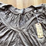 🌵DaNang vneck ruched neckline tee in taupe sz xs Tan Photo 3