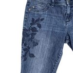 Elle Women's Retro Blue Floral Embroidery Classic Medium Wash Jeans Size 8 Photo 1
