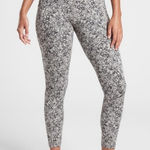 Athleta XS Salutation Stash Pocket II 7/8 Black White Floral Print Leggings Photo 0