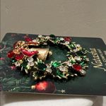 Natasha | Festive Christmas Wreath Brooch 🎄 Red Photo 3