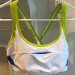 Nike size medium sports bra Photo 0