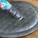 Body Glove NWOT cloth, geometric print sandals Size 7.5 Photo 3