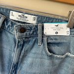 Hollister NWT  curvy high rise mom jeans Photo 1
